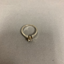Load image into Gallery viewer, 14K White Gold Diamond Engagement Ring sz 6 (4.3g)
