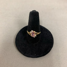 Load image into Gallery viewer, 10K Gold Topaz Ring sz 6.5 (1.8g)
