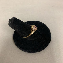 Load image into Gallery viewer, 10K Gold Topaz Ring sz 6.5 (1.8g)
