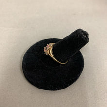 Load image into Gallery viewer, 10K Gold Topaz Ring sz 6.5 (1.8g)
