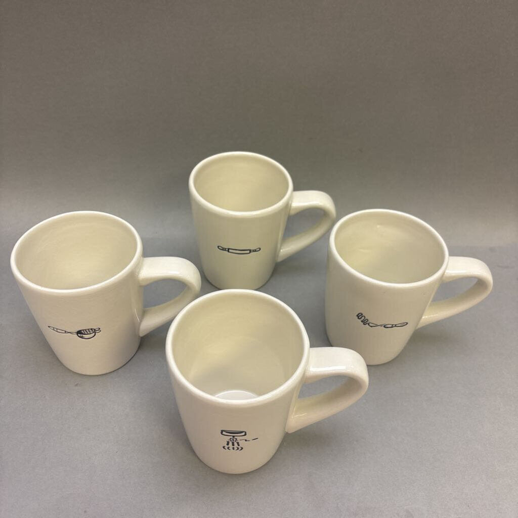 Set of 4 Mugs by Vintage Utensils At Home America (5x10)