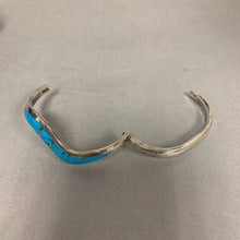 Load image into Gallery viewer, Sterling Turquoise Inlay Wave Hinged Bangle Bracelet (2.5&quot; Inside Diameter)
