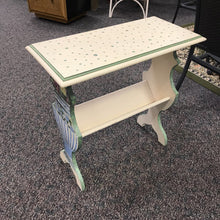 Load image into Gallery viewer, End Table (24x12x24)
