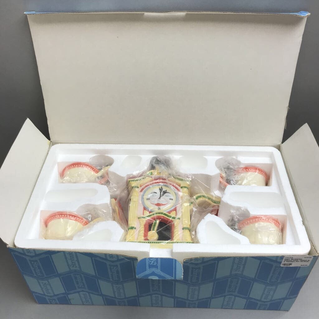 Dept. 56 Hickory Dickory Dock Teapot & 4 Teacups Set (6x16x9)