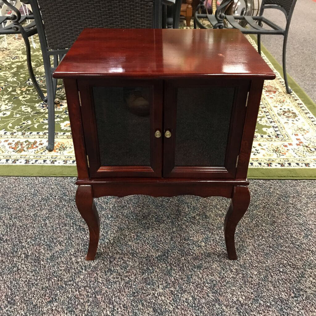 End Table (24x19x16)