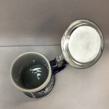 Load image into Gallery viewer, Vintage German Beer Stein, Baroque-era Soldiers/Leaders (6.25&quot;)
