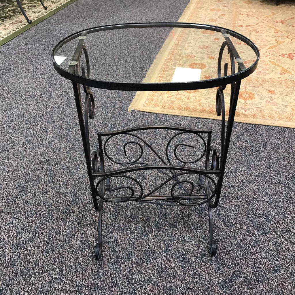 Glass Top End Table (26x19x14)