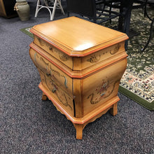 Load image into Gallery viewer, End Table Cabinet (24x22x15)
