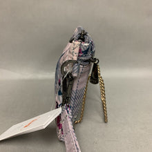 Load image into Gallery viewer, Lug Gray Pearl Peekaboo Pouch Wristlet Purse NWT (5x8&quot;)
