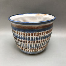 Load image into Gallery viewer, Multicolor Textured Planter Pot/Bowl (6x8)(As Is)
