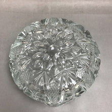 Load image into Gallery viewer, Vintage Crystal Cigar/Pipe Ashtray (2x6)
