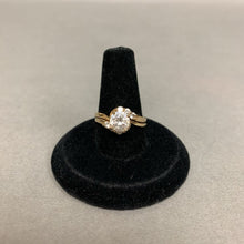 Load image into Gallery viewer, 14K Gold Cubic Zirconia Engagement Wedding Ring Set sz 7 (4.8g)
