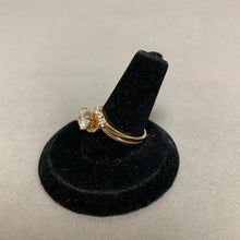 Load image into Gallery viewer, 14K Gold Cubic Zirconia Engagement Wedding Ring Set sz 7 (4.8g)
