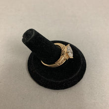 Load image into Gallery viewer, 14K Plumb Gold Cubic Zirconia Engagement Ring sz 8.25 (5.2g)
