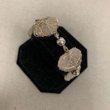 Load image into Gallery viewer, Sterling Wire Wrapped Heart Rose Quartz Toggle Bracelet (8.5&quot;)

