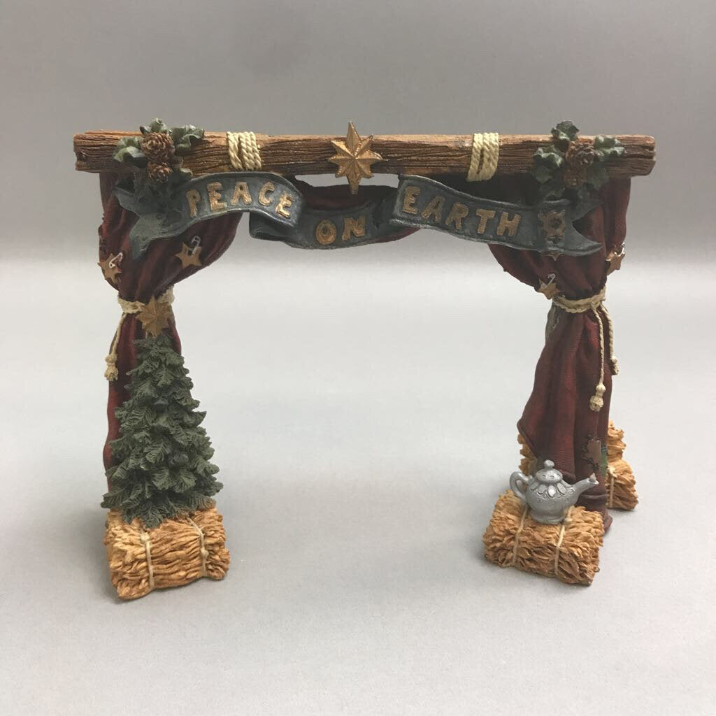 Boyds Bears and Friends The Stage