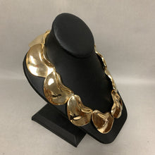 Load image into Gallery viewer, Vintage Goldtone Chunky Collar Statement Necklace (19&quot;)

