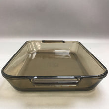 Load image into Gallery viewer, Anchor Hocking Ovenware Amber 4qt Rectangular Baking Dish #1044
