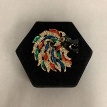 Load image into Gallery viewer, Lions Club International Goldtone Enamel Rhinestone Lion Head Brooch Pin (2.5")
