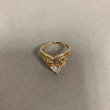 Load image into Gallery viewer, 14K Gold Cubic Zirconia Ring sz 8 (3.2g)
