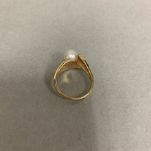 Load image into Gallery viewer, 14K Gold Pearl Diamond Ring sz 8 (4.7g)
