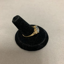 Load image into Gallery viewer, 10K Gold Topaz Ring sz 8 (3.5g)
