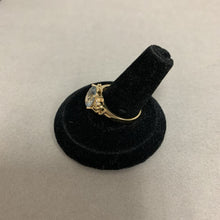 Load image into Gallery viewer, 10K Gold Topaz Ring sz 8 (3.5g)
