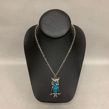 Load image into Gallery viewer, Vintage Faux Turquoise Cabochon Owl Necklace (2&quot; on 24&quot; Chain)
