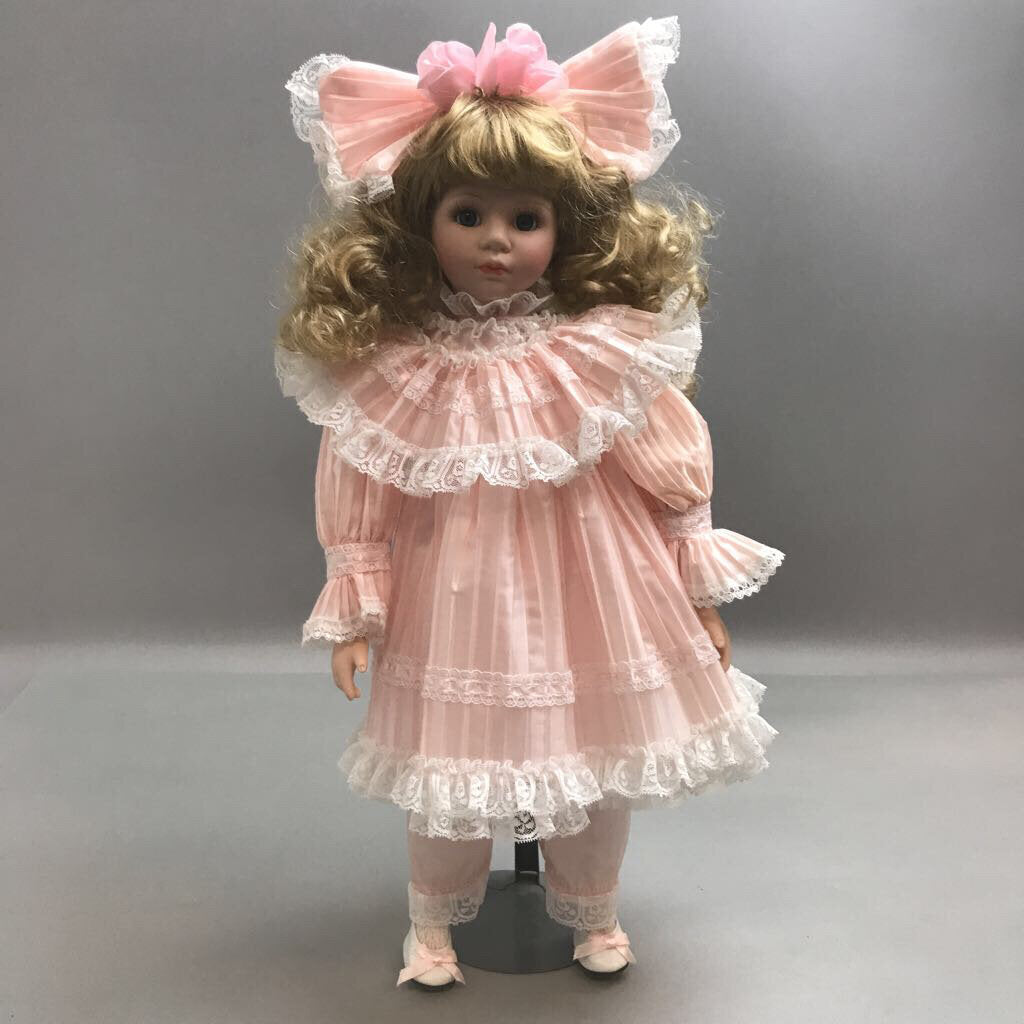Seymour Mann Connoisser Collection Doll (20