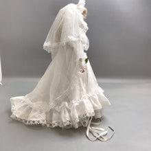 Load image into Gallery viewer, Vintage Porcelain Bride Doll (18in)
