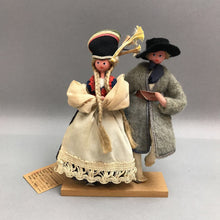 Load image into Gallery viewer, Warsaw Folk &amp; Artistic Handicrafts Polish Doll Couple (7.25&quot;)
