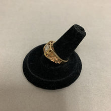 Load image into Gallery viewer, 14K Gold Diamond Ring sz 6.5 (4.5g)
