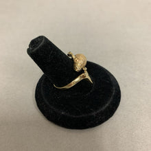 Load image into Gallery viewer, 14K Gold Wrap Around Dolphin Ring sz 7 (4.9g)
