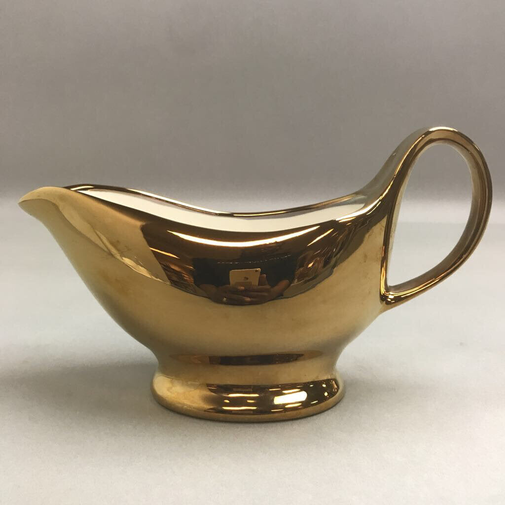 Gold Covered Gravy Boat (3x8)