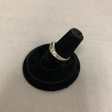 Load image into Gallery viewer, Sterling Belt Ring sz 5
