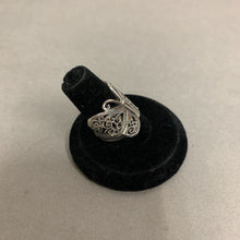 Load image into Gallery viewer, Sterling Filigree Butterfly Ring sz 6
