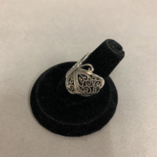 Load image into Gallery viewer, Sterling Filigree Butterfly Ring sz 6
