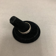 Load image into Gallery viewer, Sterling Ornate Band Ring sz 10

