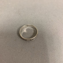 Load image into Gallery viewer, Sterling Ornate Band Ring sz 10
