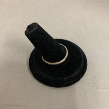 Load image into Gallery viewer, Sterling Ornate Thin Band Ring sz 10
