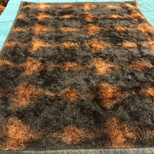 Load image into Gallery viewer, Pottery Barn Faux Throw
