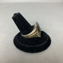 Load image into Gallery viewer, Vintage Sterling 18K Gold Top Onyx Ring sz 11
