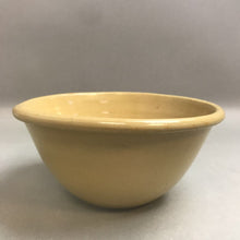 Load image into Gallery viewer, Vintage Pottery Mixing Bowl (8in)
