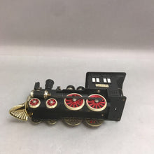 Load image into Gallery viewer, Vintage Model 338 Train Locomotive AM Radio
