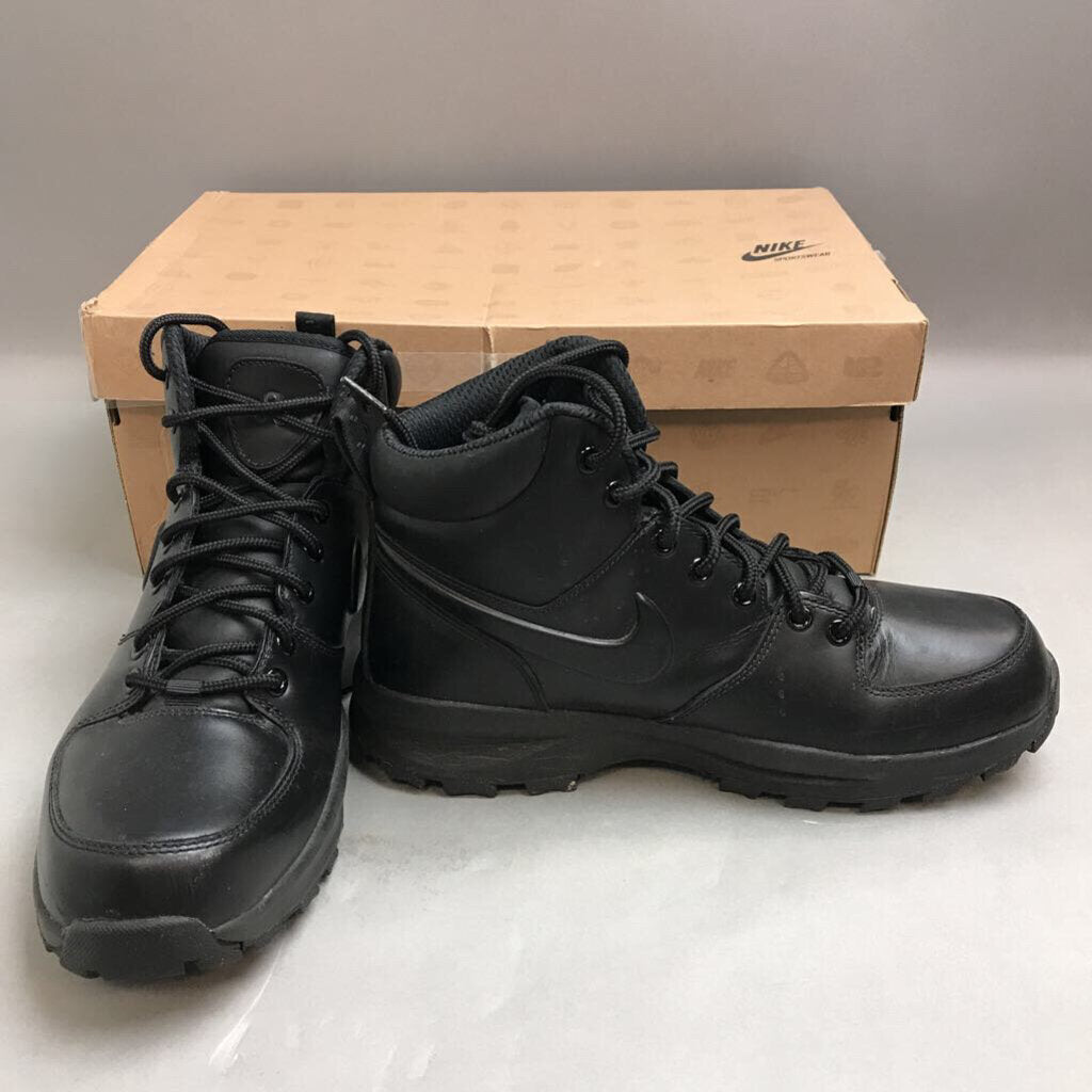 Nike Manoa Leather Men's boots size 9 black on black with Box