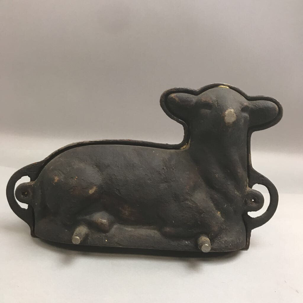 Vintage Antique Cast Iron Lamb Sheep 2 Piece Mold Baking Cake (7x13)