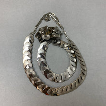 Load image into Gallery viewer, Vintage Silvertone Layered Link Choker Necklace Bracelet &amp; Clip Earrings Set
