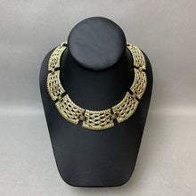 Load image into Gallery viewer, Vintage Chunky Goldtone Statement Collar Necklace (19&quot;)
