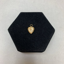 Load image into Gallery viewer, 14K Gold Textured Puffy Heart Vintage Charm (0.7g)
