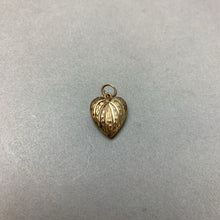 Load image into Gallery viewer, 14K Gold Textured Puffy Heart Vintage Charm (0.7g)

